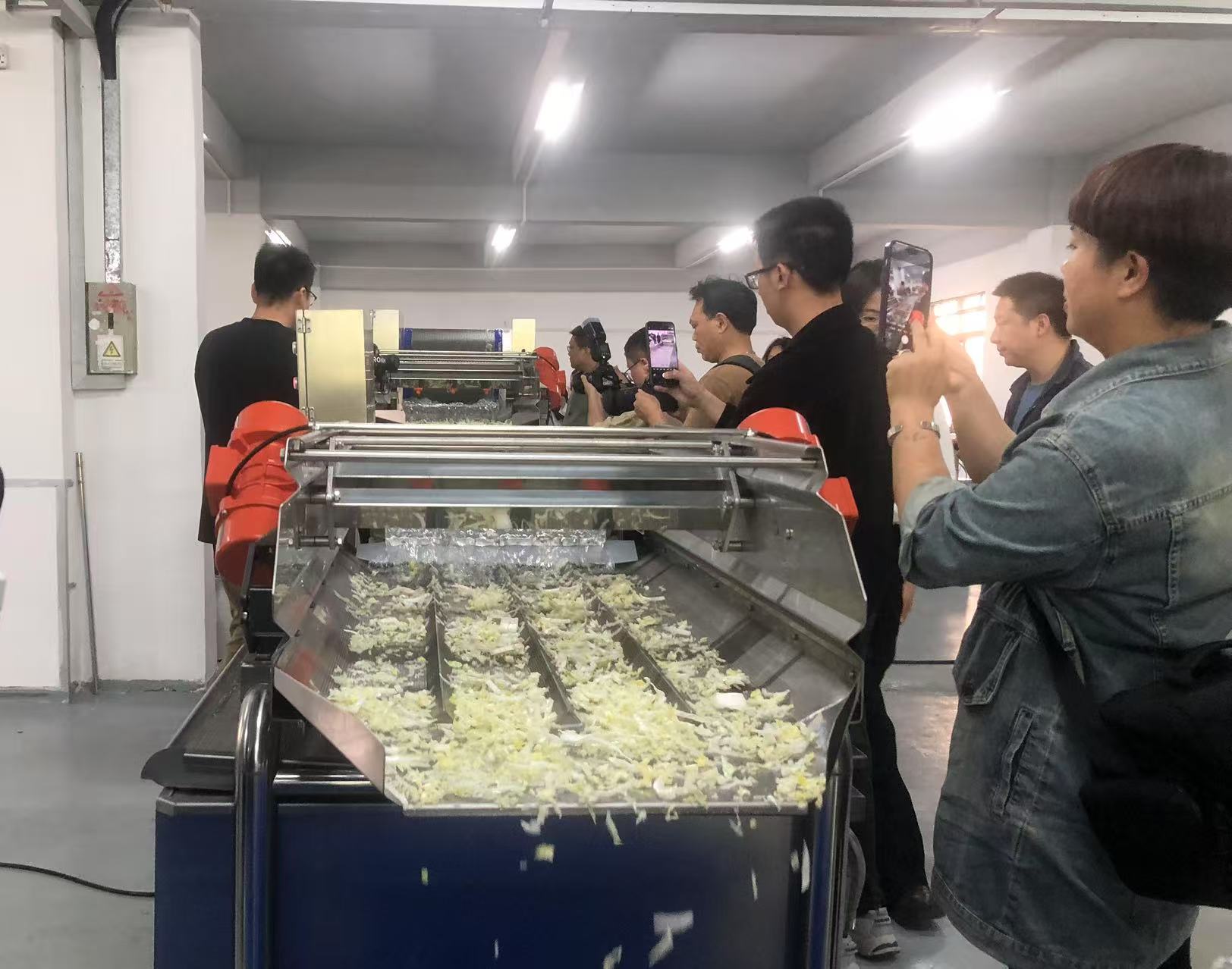 快餐业将被AI颠覆？三大莞企解锁“AI+农食”新生态丨聚焦“三博会”(图2)