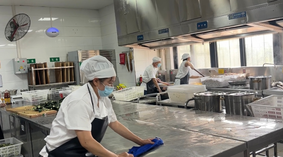 安康市汉阴县：“明厨亮灶”智慧监管让食品安全零距离(图2)