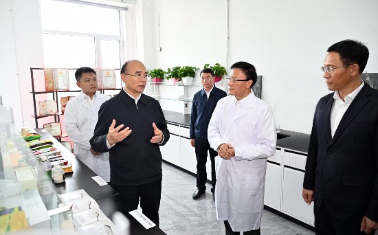 許勤到黑龍江省科技館、省科技廳、東北農業大學調研工作(图3)