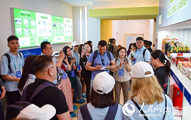 蒙古國記者點贊通遼食品產業(图3)