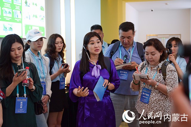 蒙古國記者點贊通遼食品產業(图4)