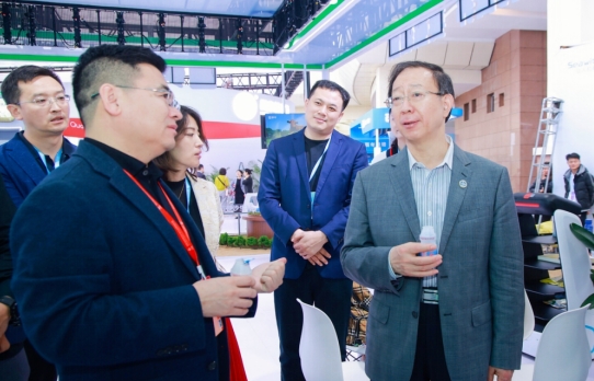 三项大奖！蒙牛科技创新硕果累累 闪耀2024年博鳌健康食品科学大会(图3)