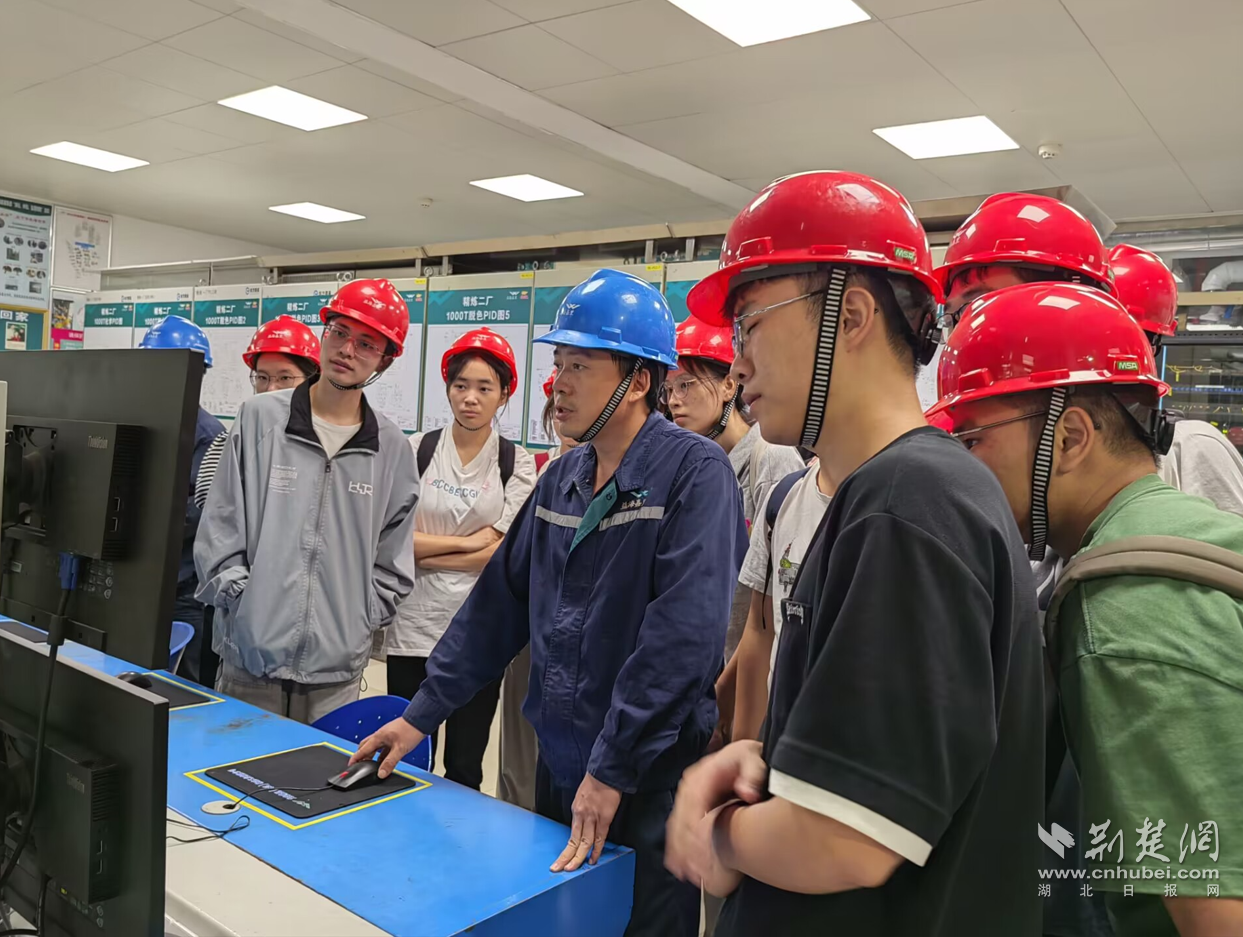 食光筑梦 工创未来 “从田间到舌尖” 解码食品科学与工程专业“硬核实力”(图2)