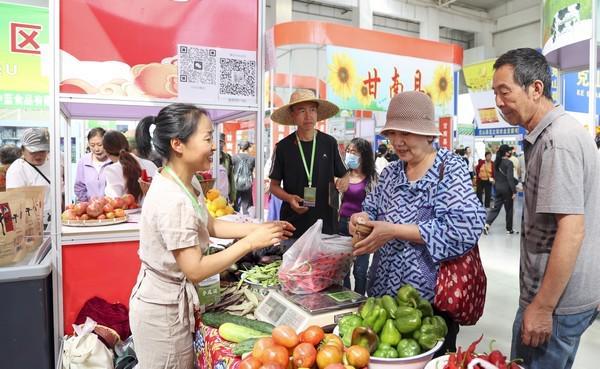 第九届全国有机安全食品狂欢购物节（齐齐哈尔站）暨齐齐哈尔绿色有机食品宣展活动启幕