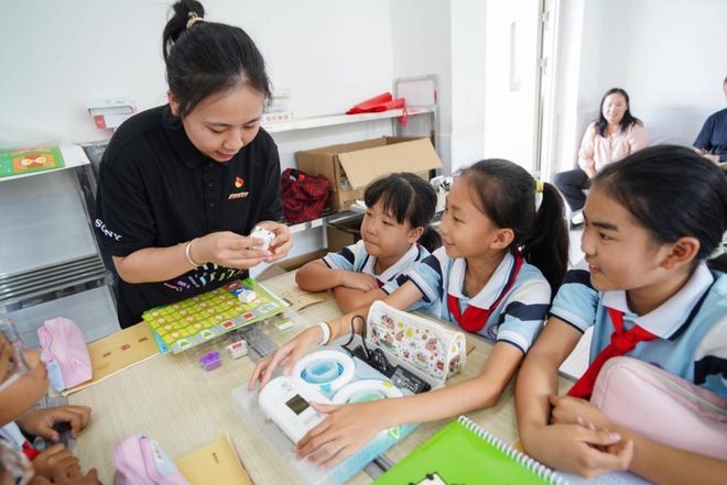 第369间“索尼梦想教室”落地云南景谷 助力教育公益与可持续发展(图11)