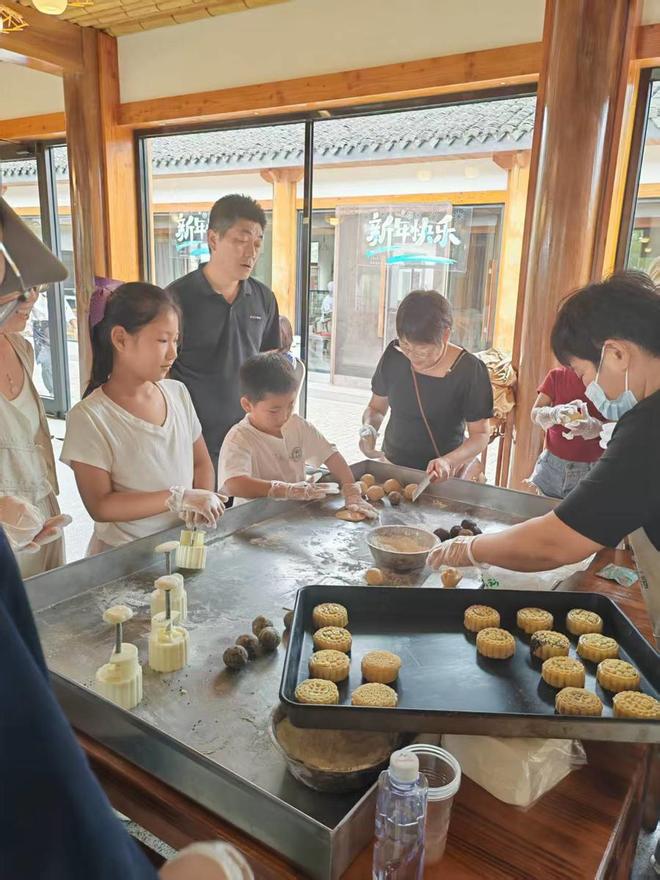 希望的田野上 “佩奇姐姐”生态园拉满农业情绪价值(图4)