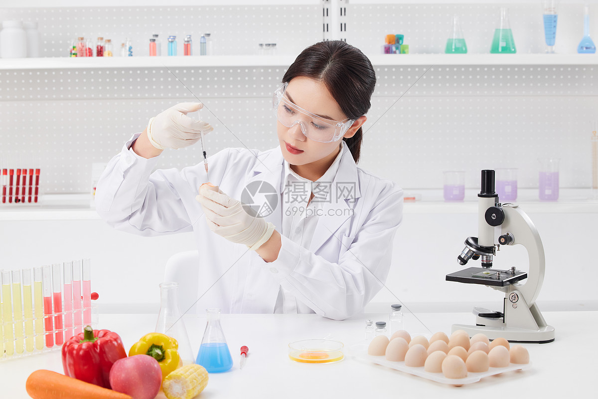 蓝景科技食品成分检测仪：四波长冷光源+24通道精度达实验室级