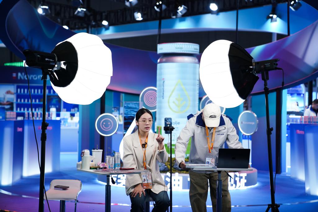 第八届进博会丨越长越“高”！进博会八岁了(图4)