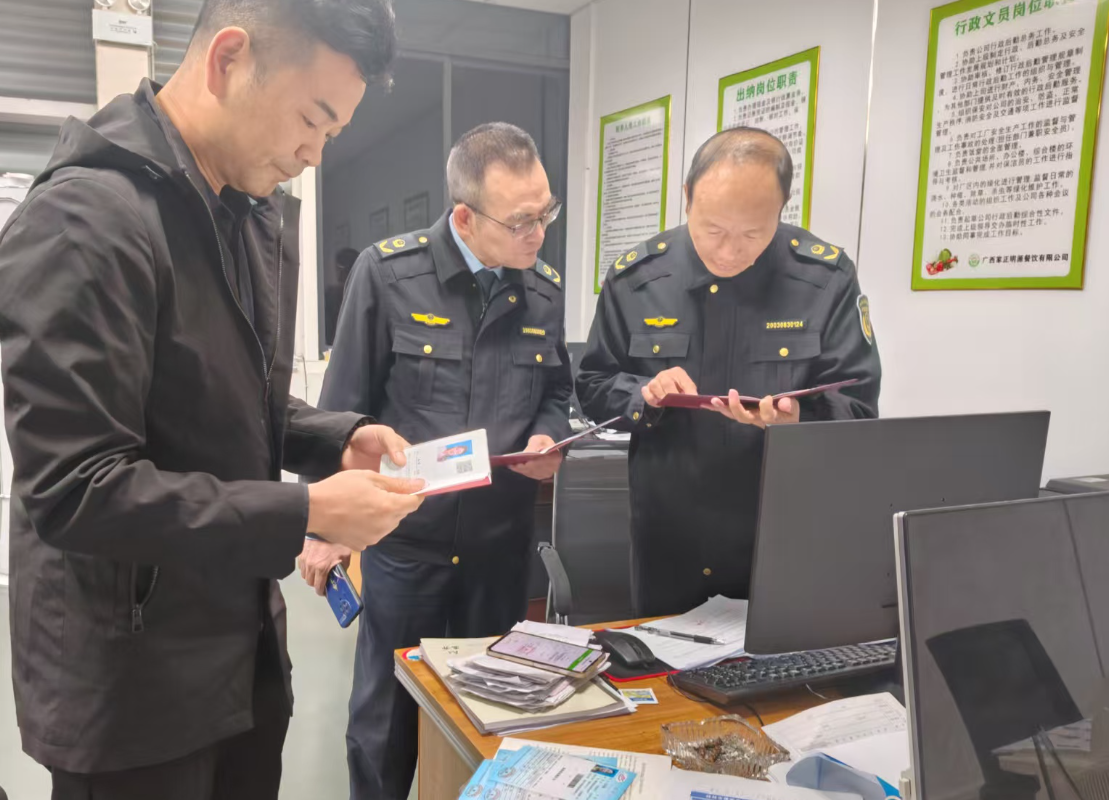 全覆盖排查+科技赋能 广西灵川县市场监管局筑牢校园食品安全防线(图1)