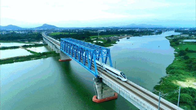 阳江市委书记卢一先接受《南方》杂志专访：坚定不移“融湾入圈” 推动阳江综合实力加快实现新跃升(图3)