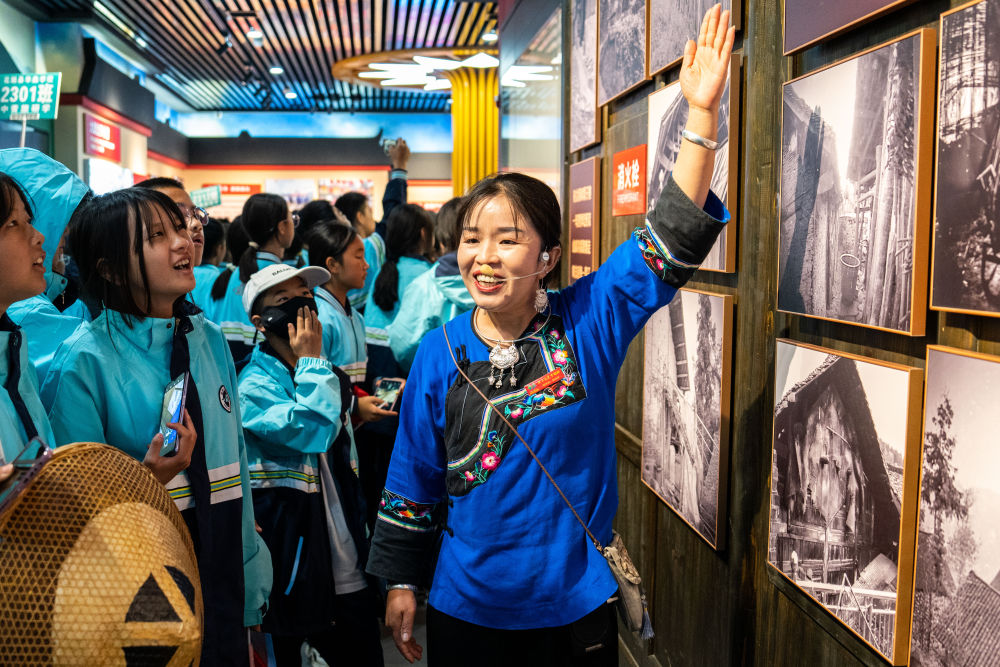 习近平总书记引领中国从脱贫攻坚迈向乡村全面振兴(图15)